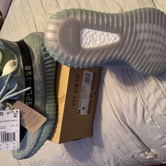 YEEZY BOOST 350 V2 “Salt